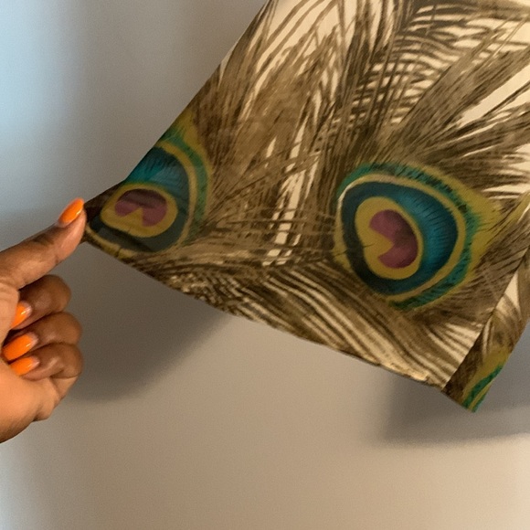 🎉HOST PICK🎉 Boston Proper Long Sleeve Peacock Print Blouse - Picture 4 of 6